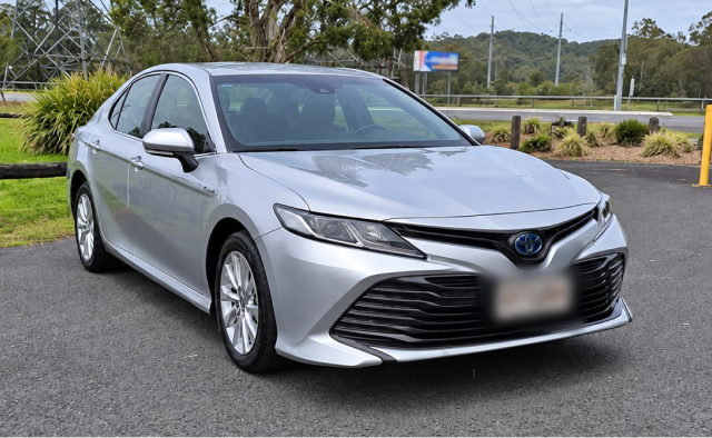 Toyota Camry SL Hybrid available for rideshare rental